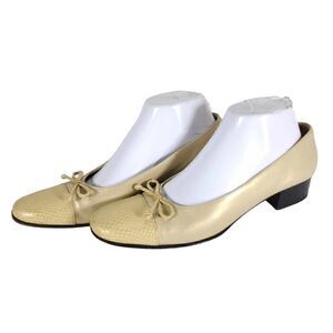 Salvatore Ferragamo Women's US 9 4A Gold Leather Cap Toe Bow Pump Shoes
